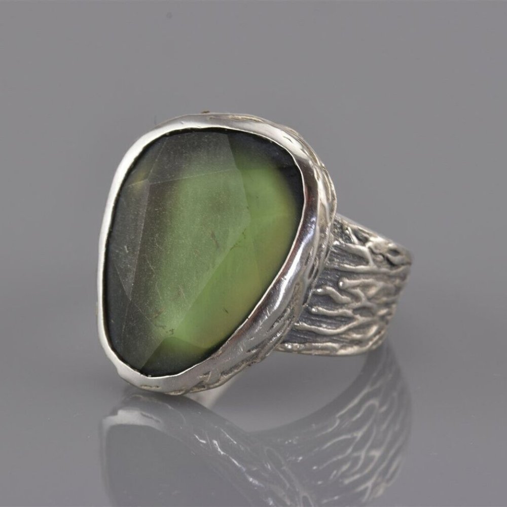 R1852 Retired Silpada Green Glass ring Size 6